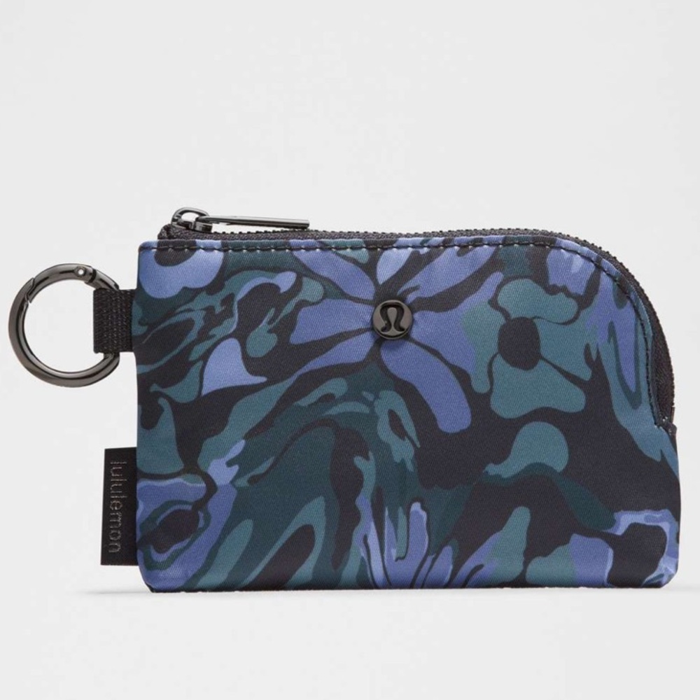 Lululemon | clippable card pouch | flower meld mini multi
